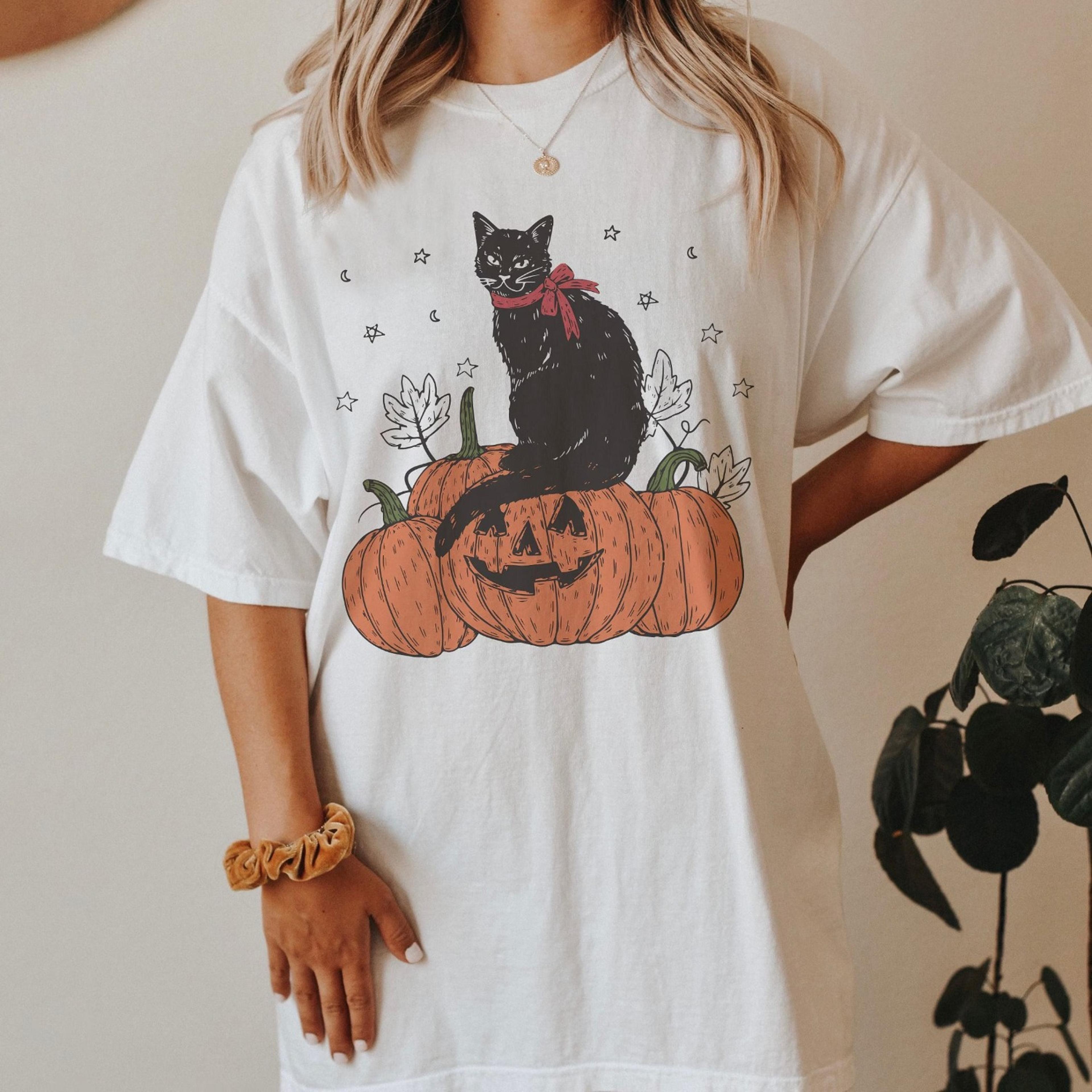 retro halloween shirt black cat shirt spooky cat mom shirt spooky season shirt plus size halloween tshirt