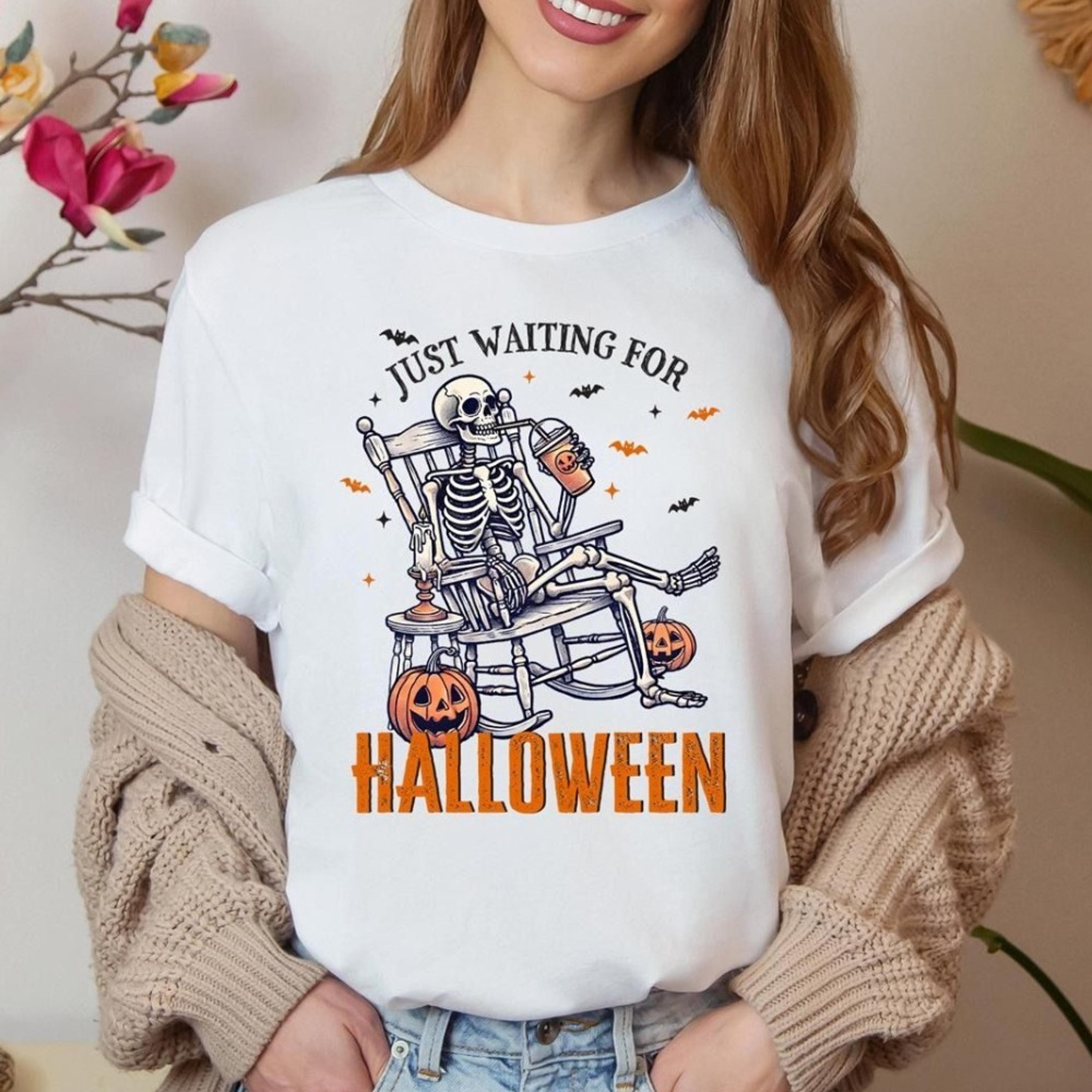 funny skeleton halloween t-shirt, waiting for halloween