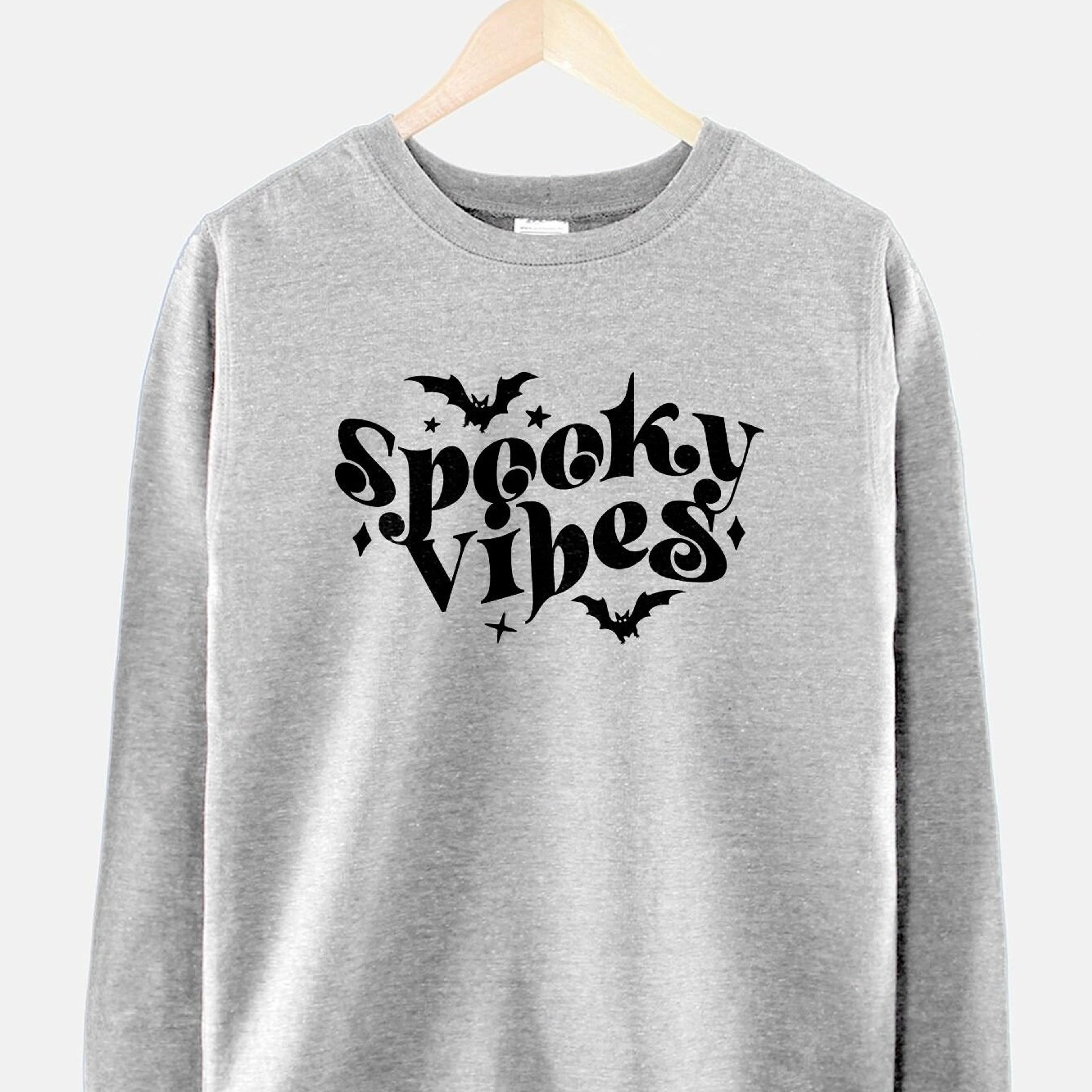 retro halloween sweatshirt spooky vibes graphic, fall sweater