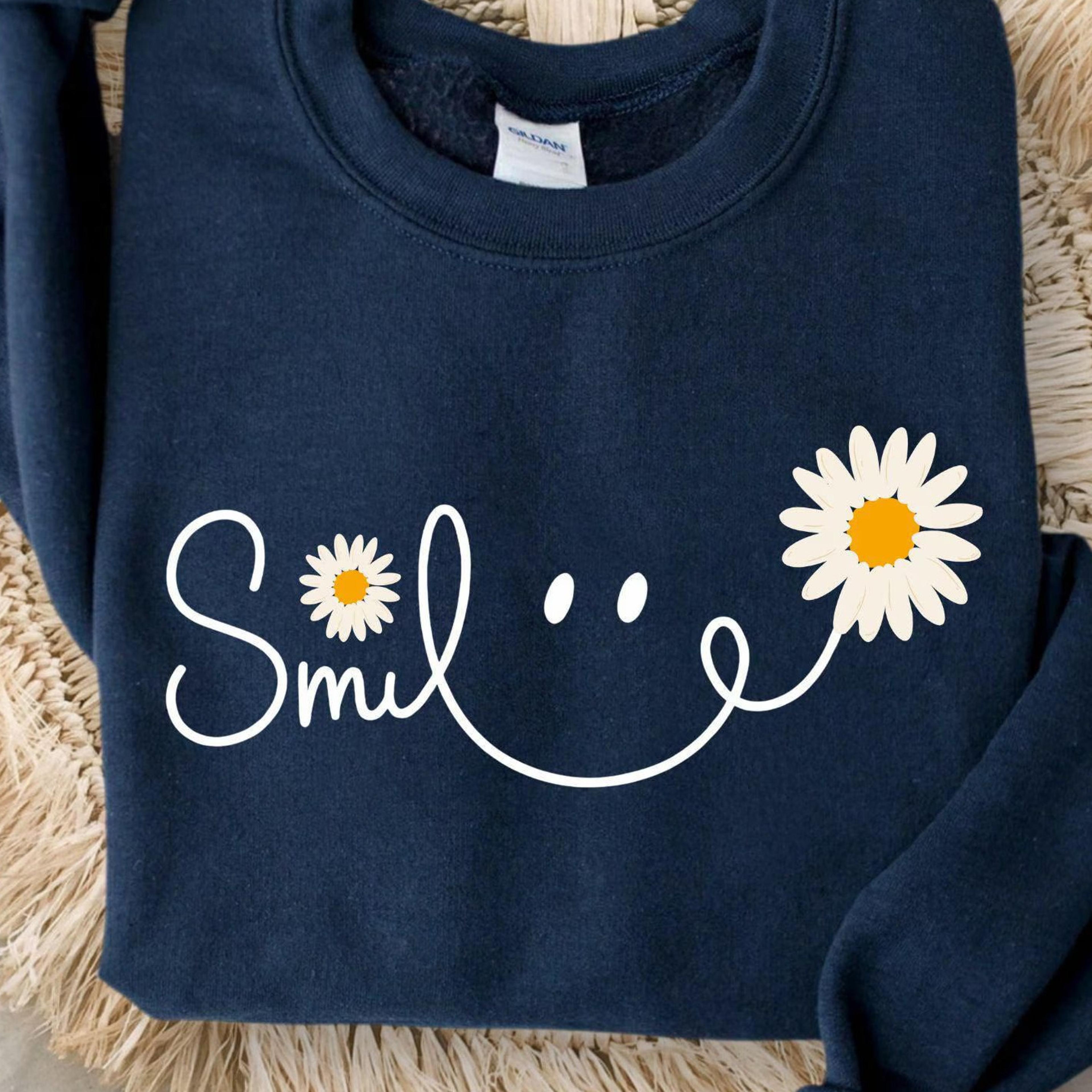 daisy smile t-shirt positive floral sweatshirt cute flower crewneck for women