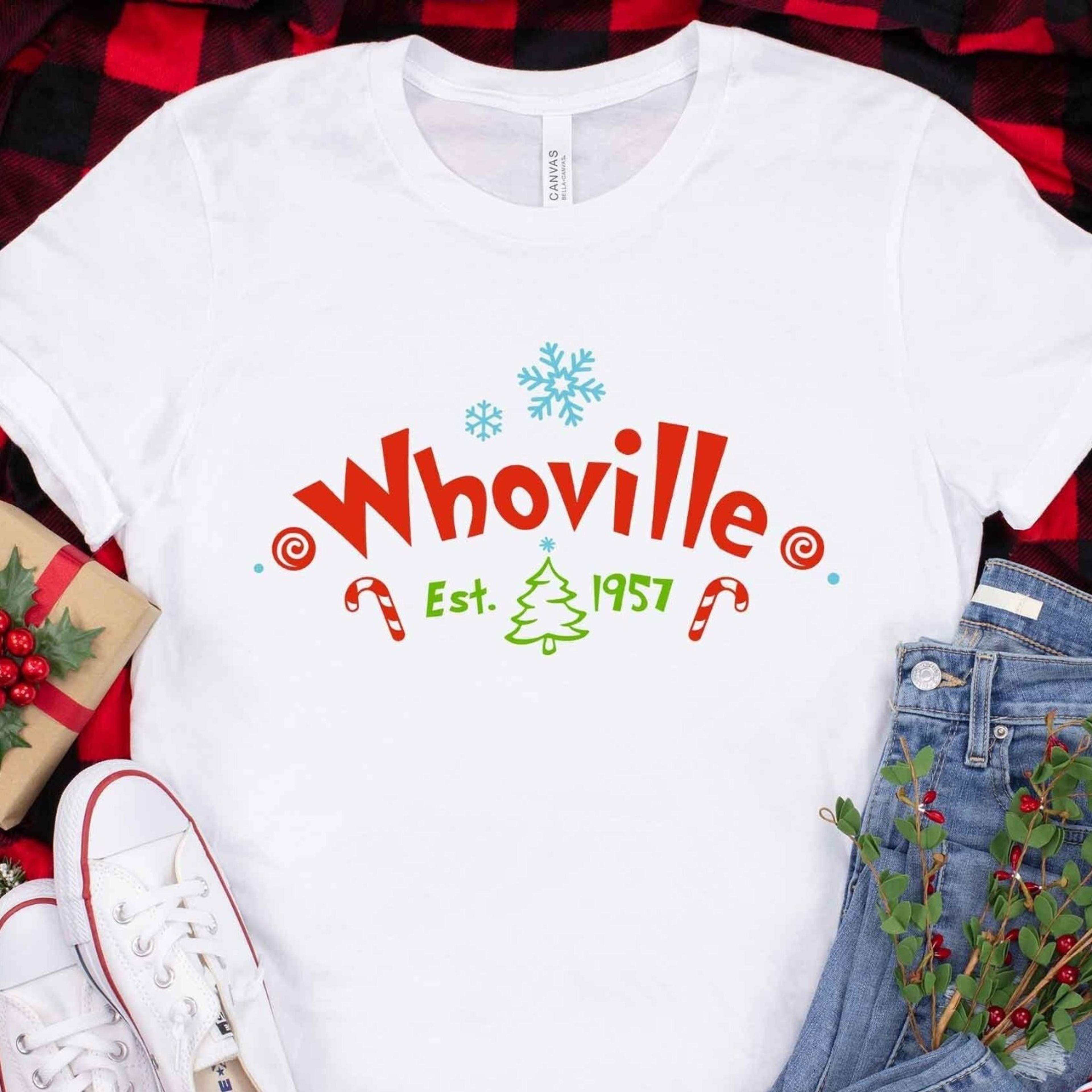 whoville christmas sweatshirt, 90s vintage xmas tee, retro christmas shirt, family vacation, christmas gift, christmas m