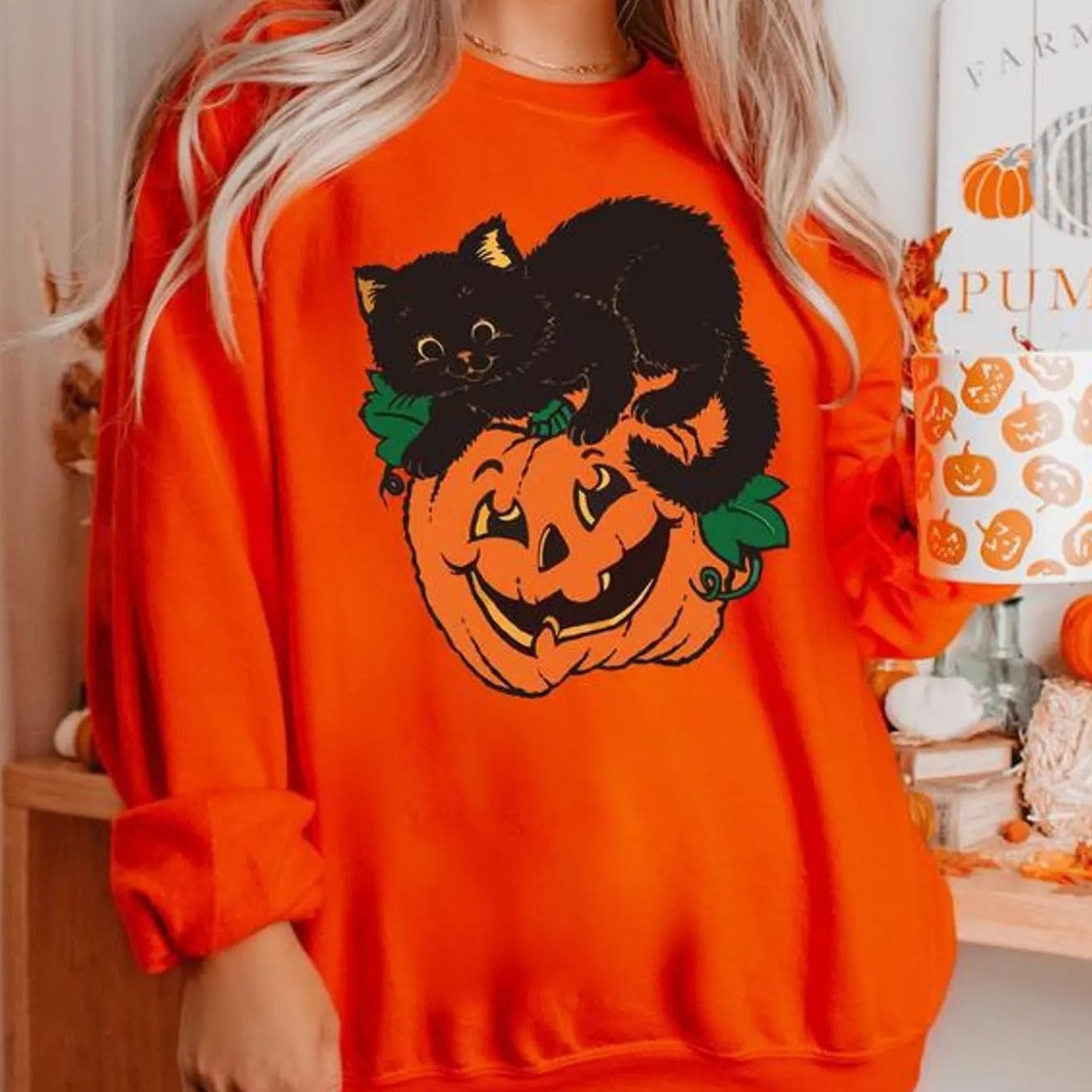 vintage black cat sweatshirt retro halloween crewneck cat lover pullover