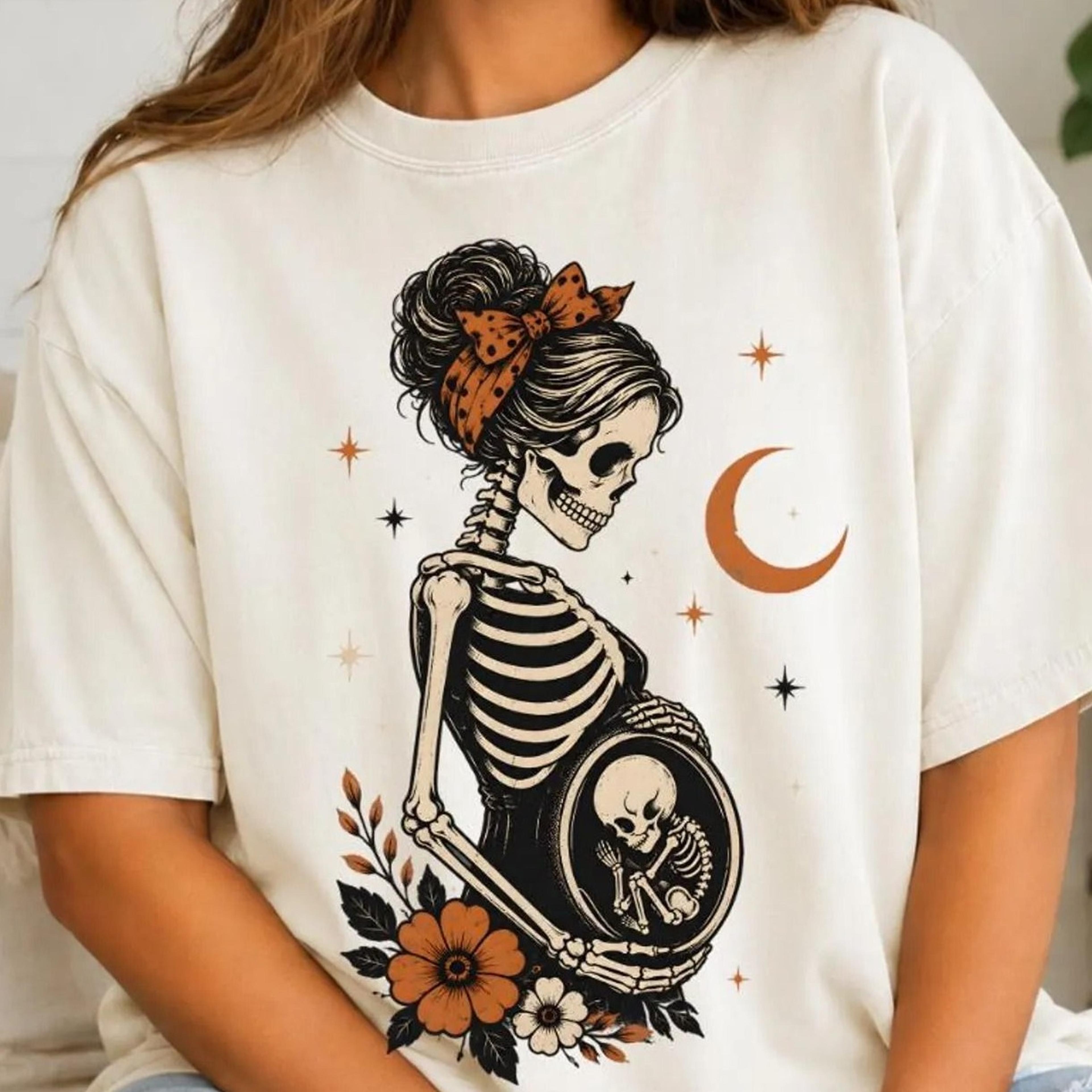 skeleton halloween maternity shirt, halloween pregnancy shirt, pregnant skeleton tee, pregnancy announcement tee