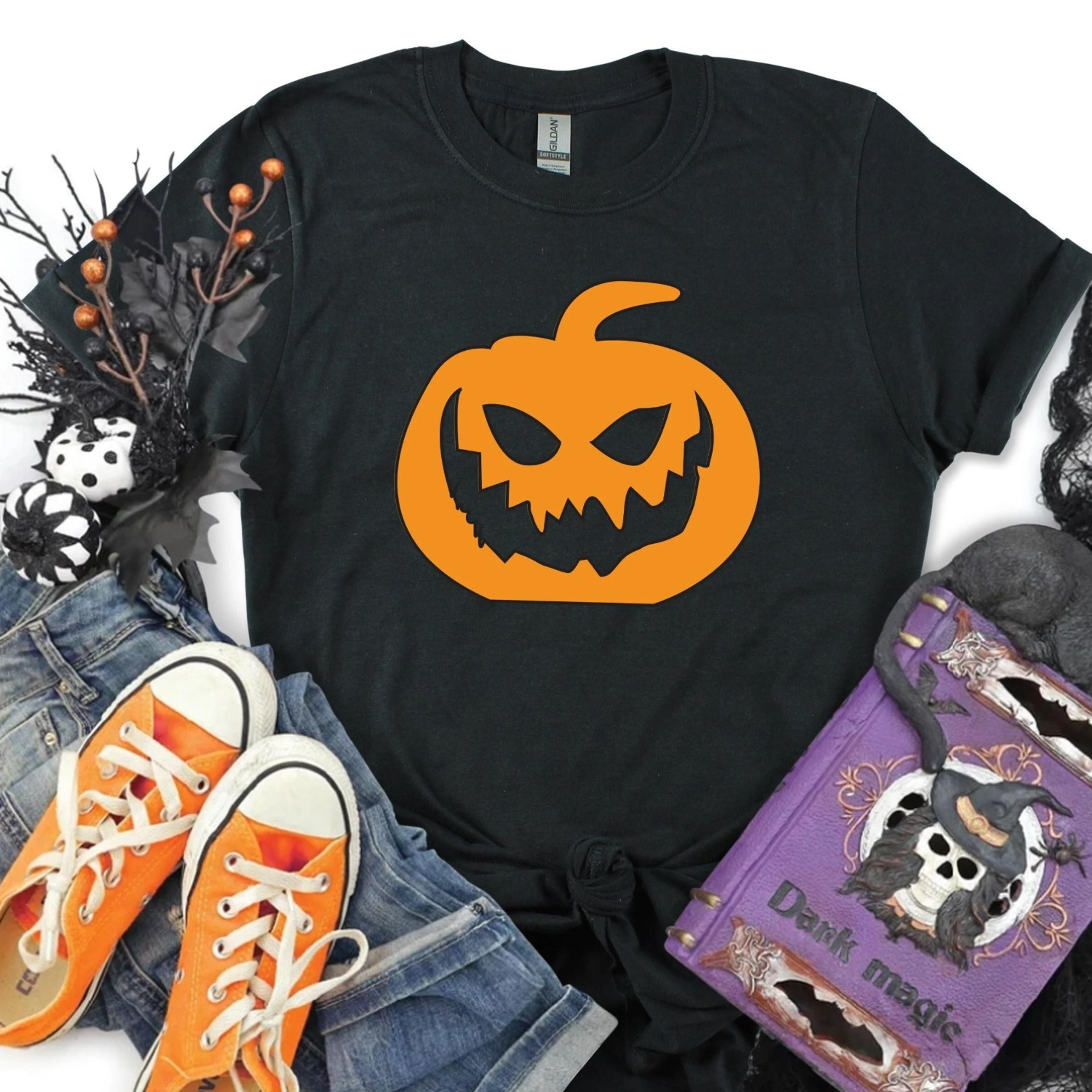 funny halloween pumpkin face t-shirt spooky gothic