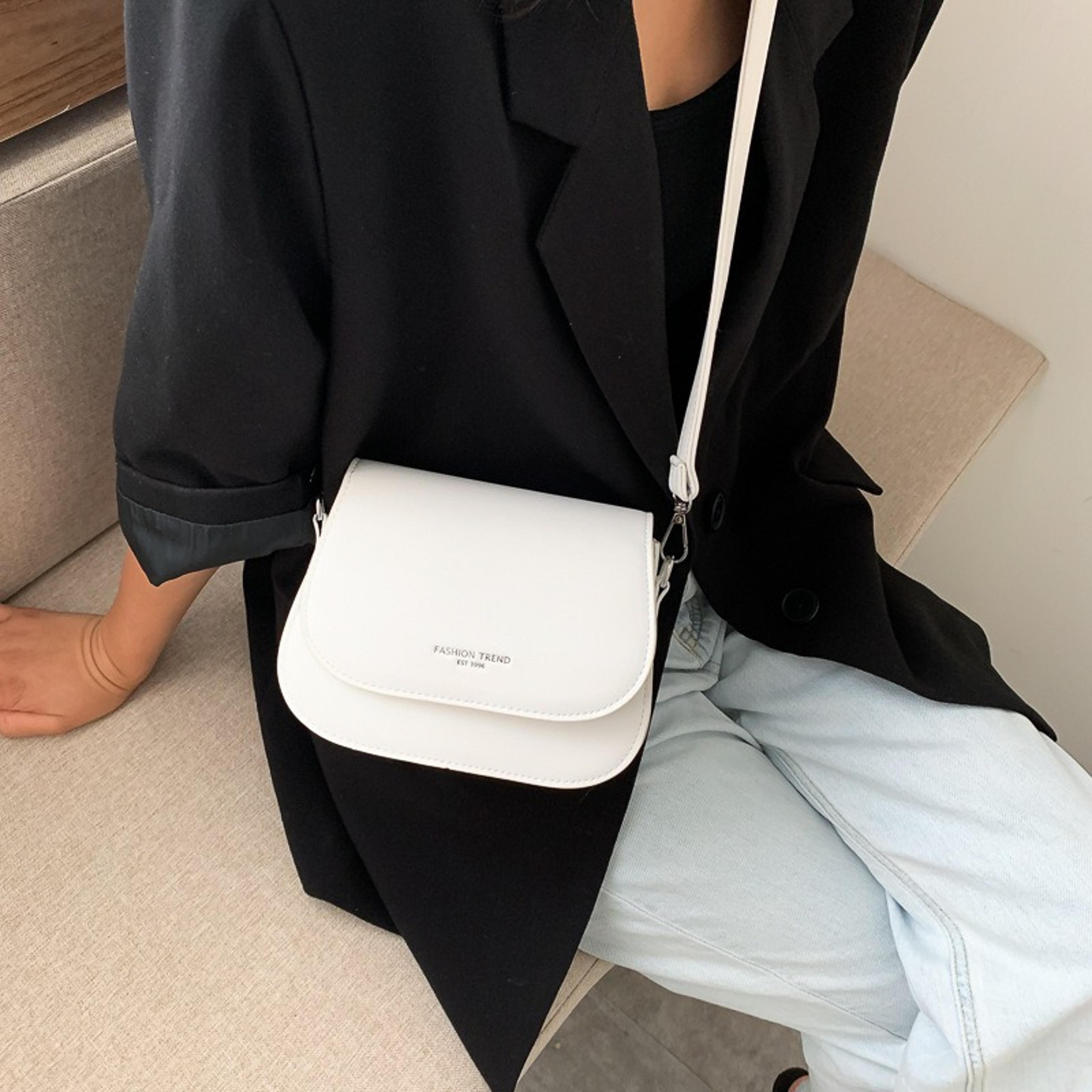 adjustable women's crossbody bag square shoulder bag for daily travel