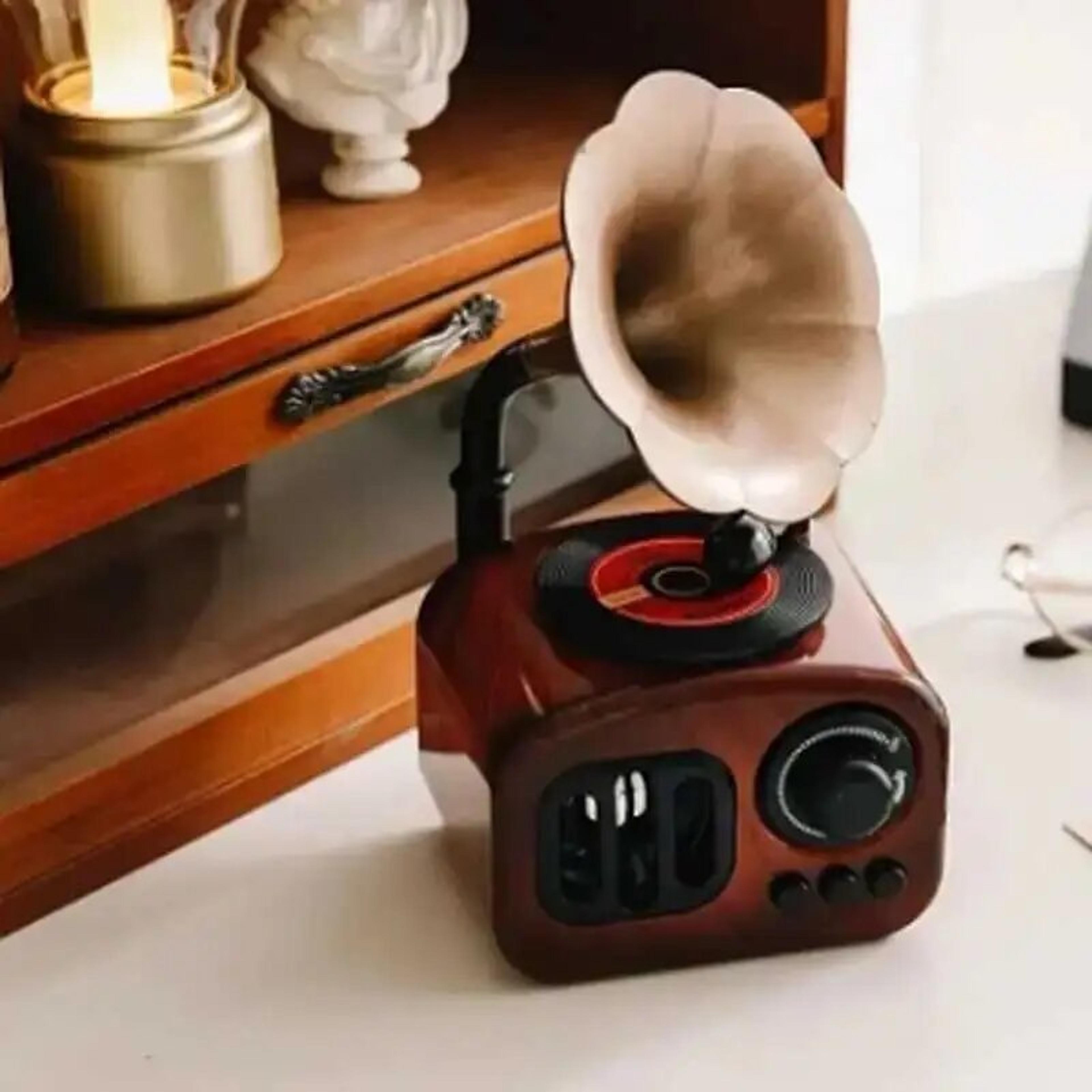 music box vintage gramophone, indoor artwork, home decoration, photography props, holiday gift