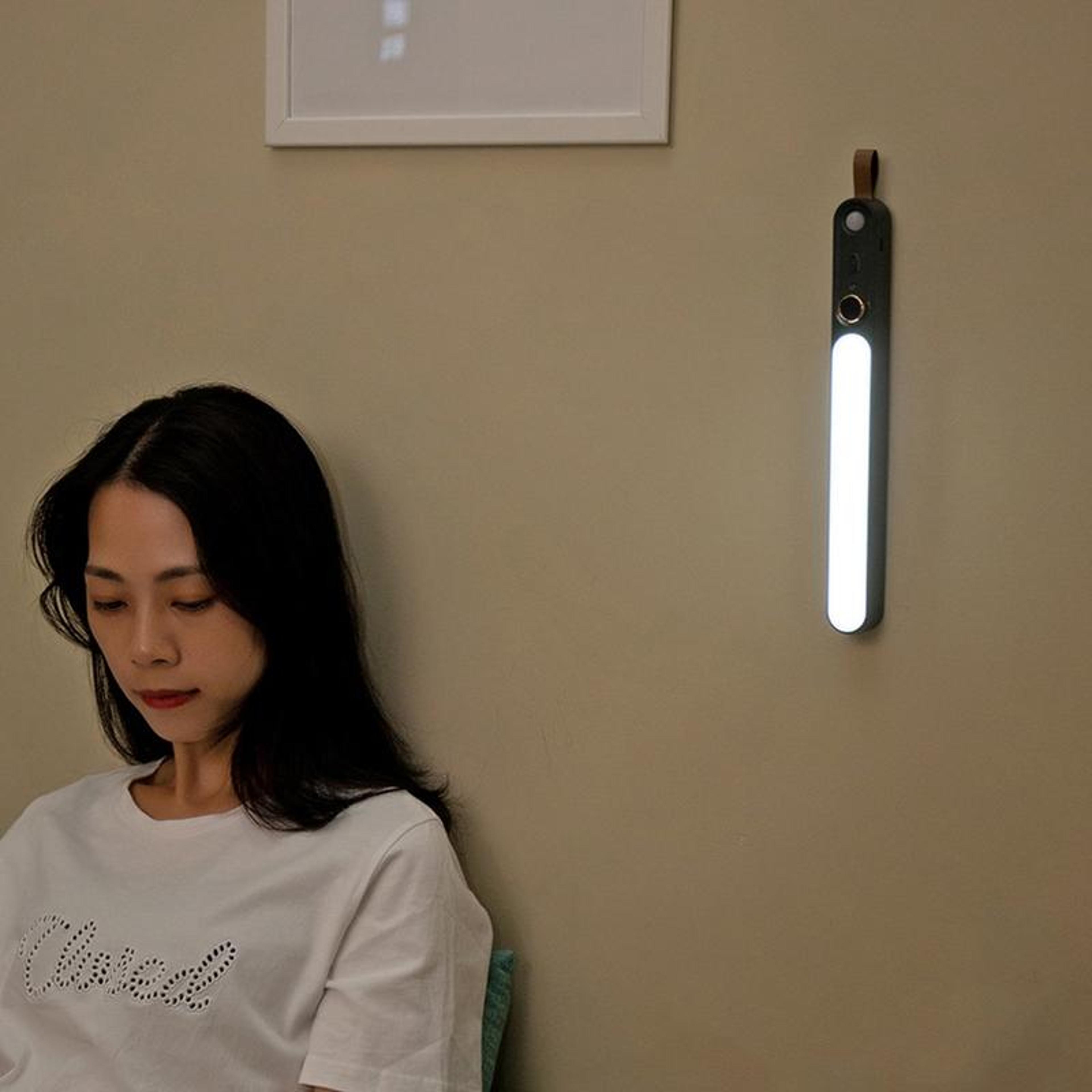 smart motion sensor led night light usb rechargeable closet & hallway light