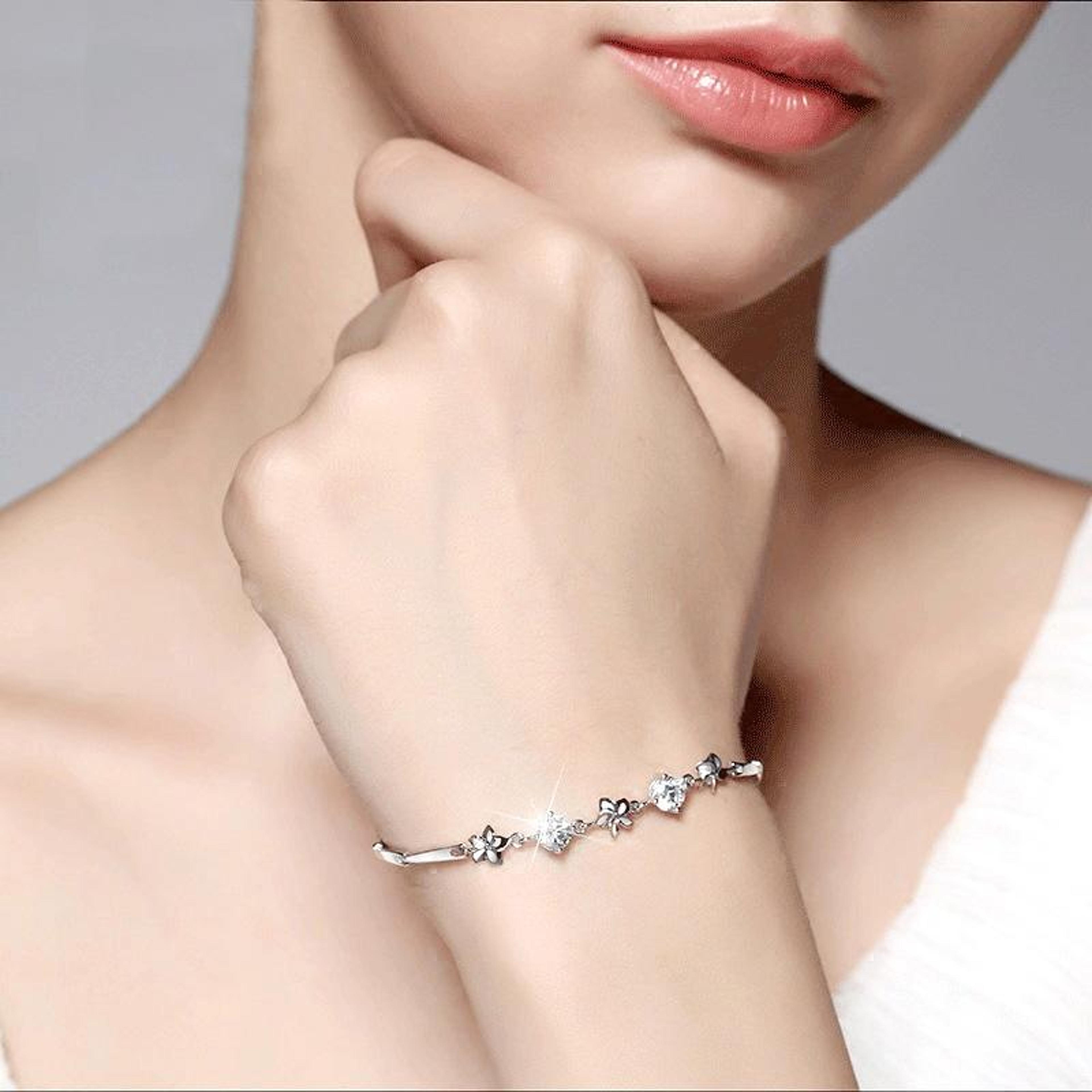 flower couple bracelet, elegant five-petal flower bracelet gift