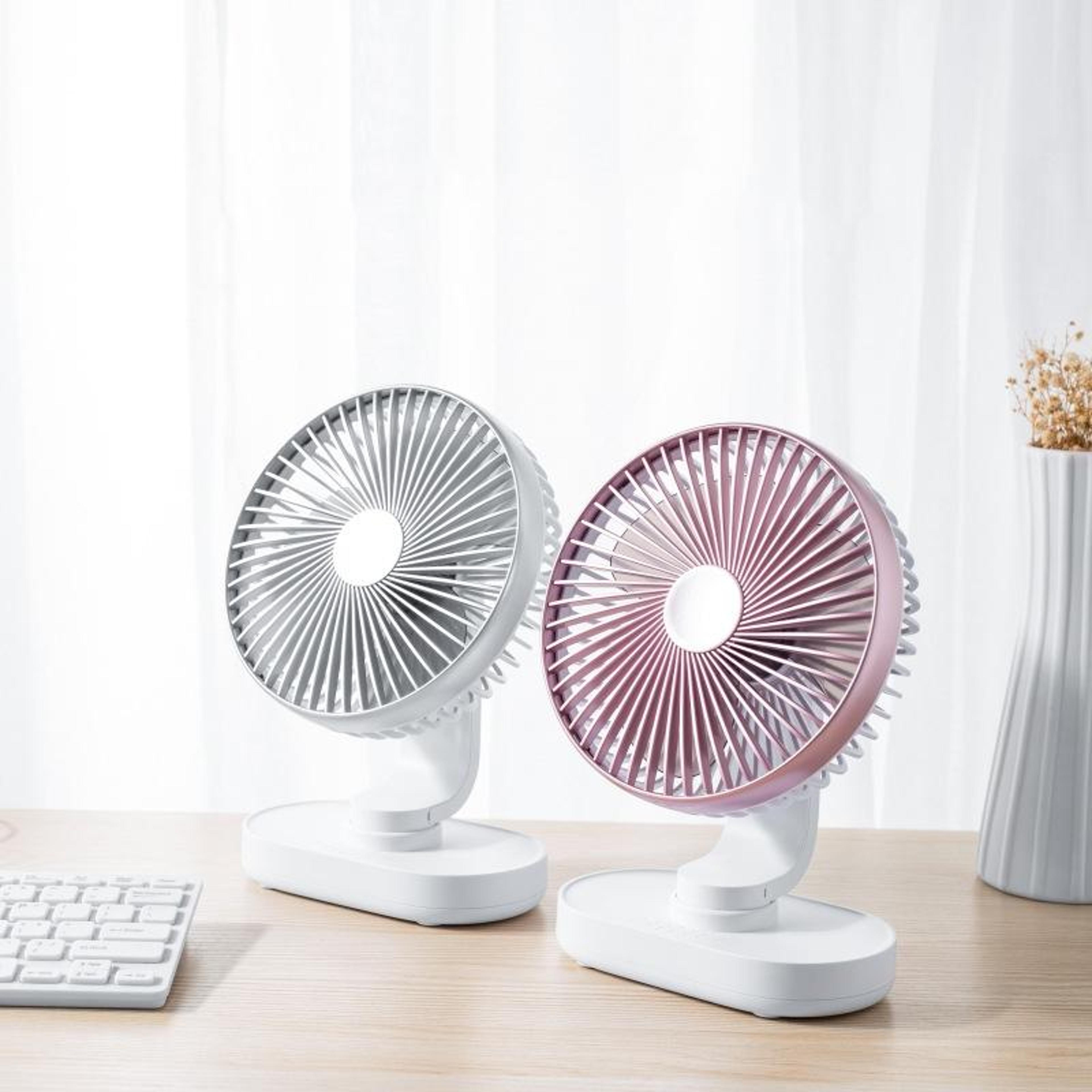 d77 usb desk fan portable oscillating fan with rechargeable battery and 4 speed quiet cooling