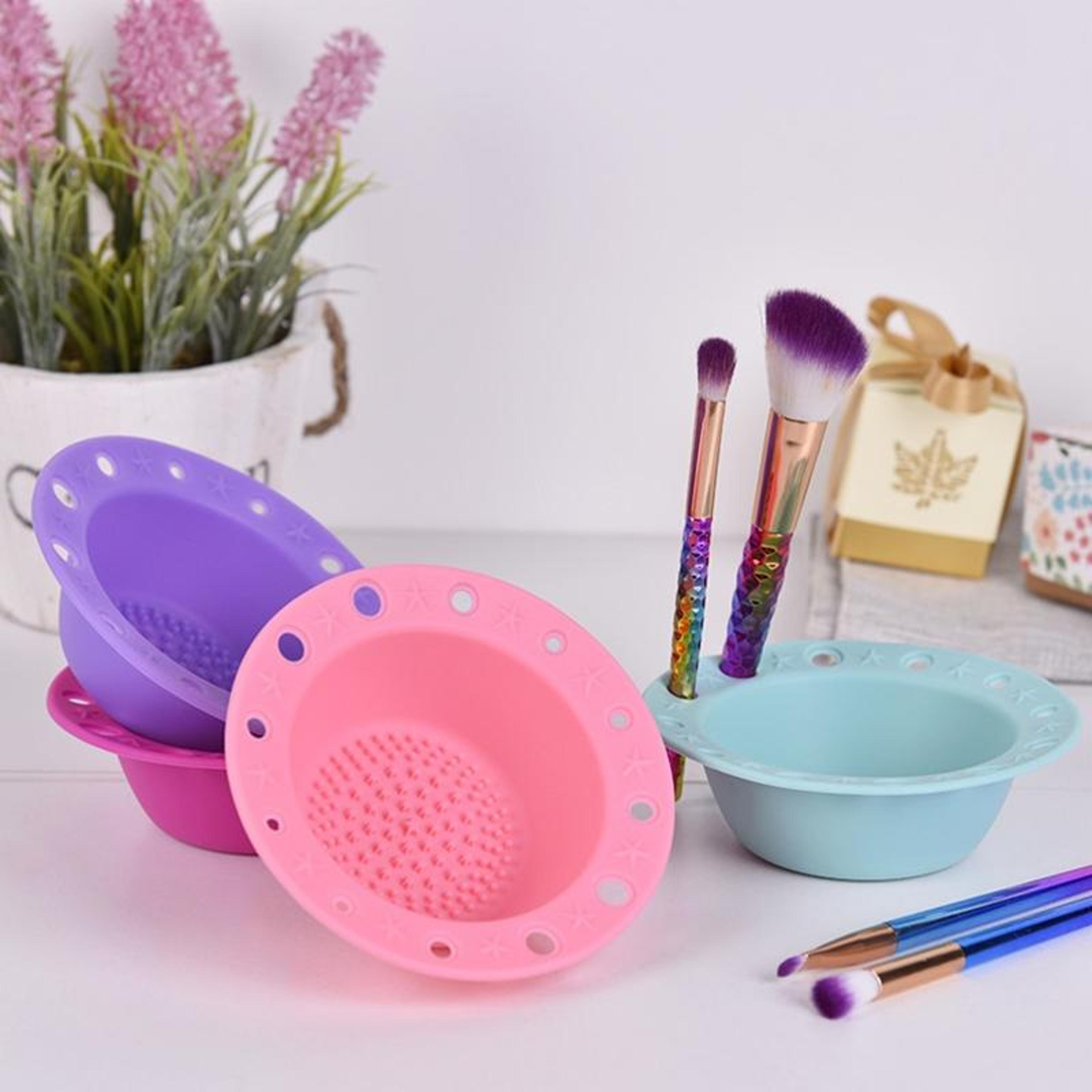 silicone makeup brush cleaner bowl tray for fast brush cleaning and cosmetic tool care