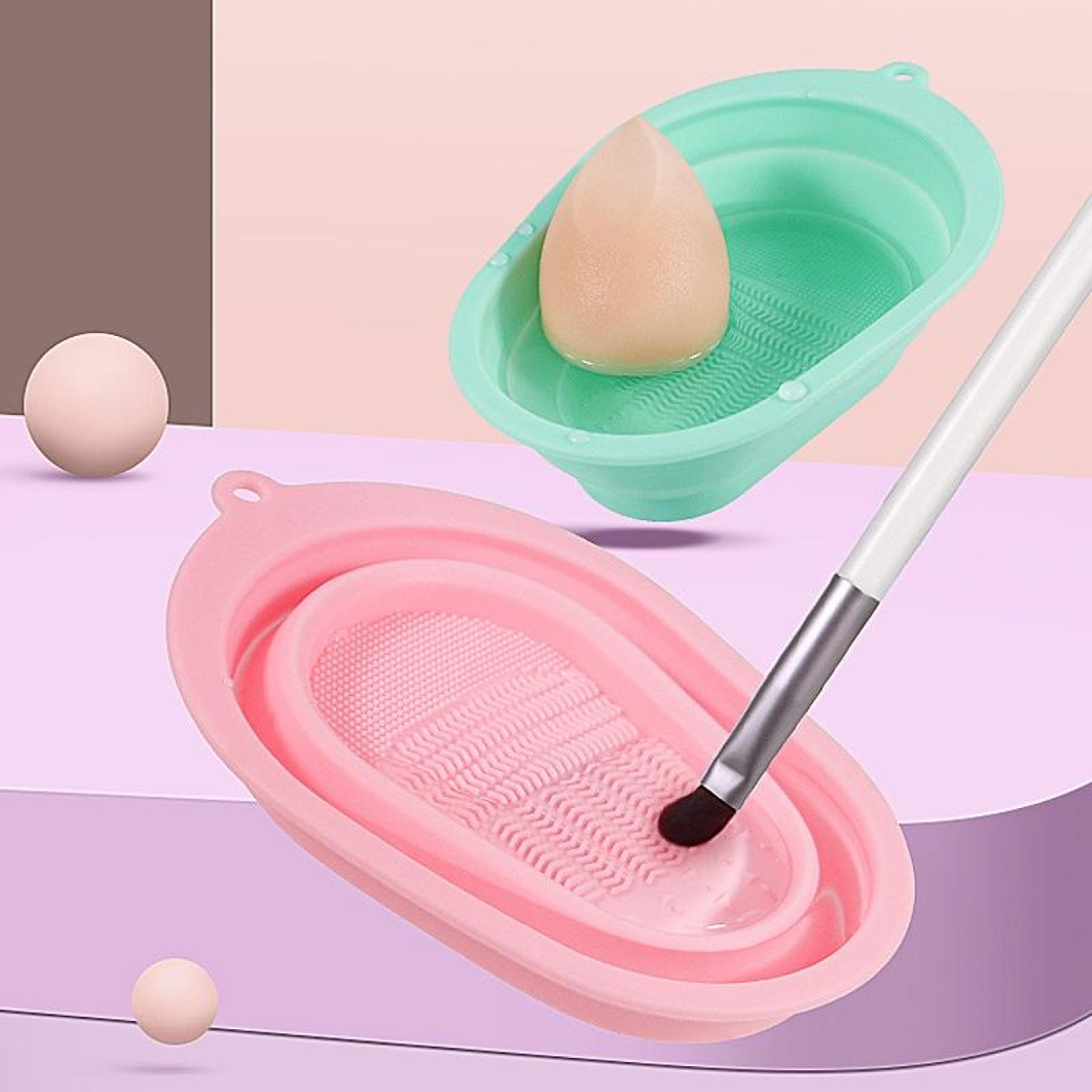 silicone makeup brush cleaner pad with foldable design for brushes and beauty puffs
