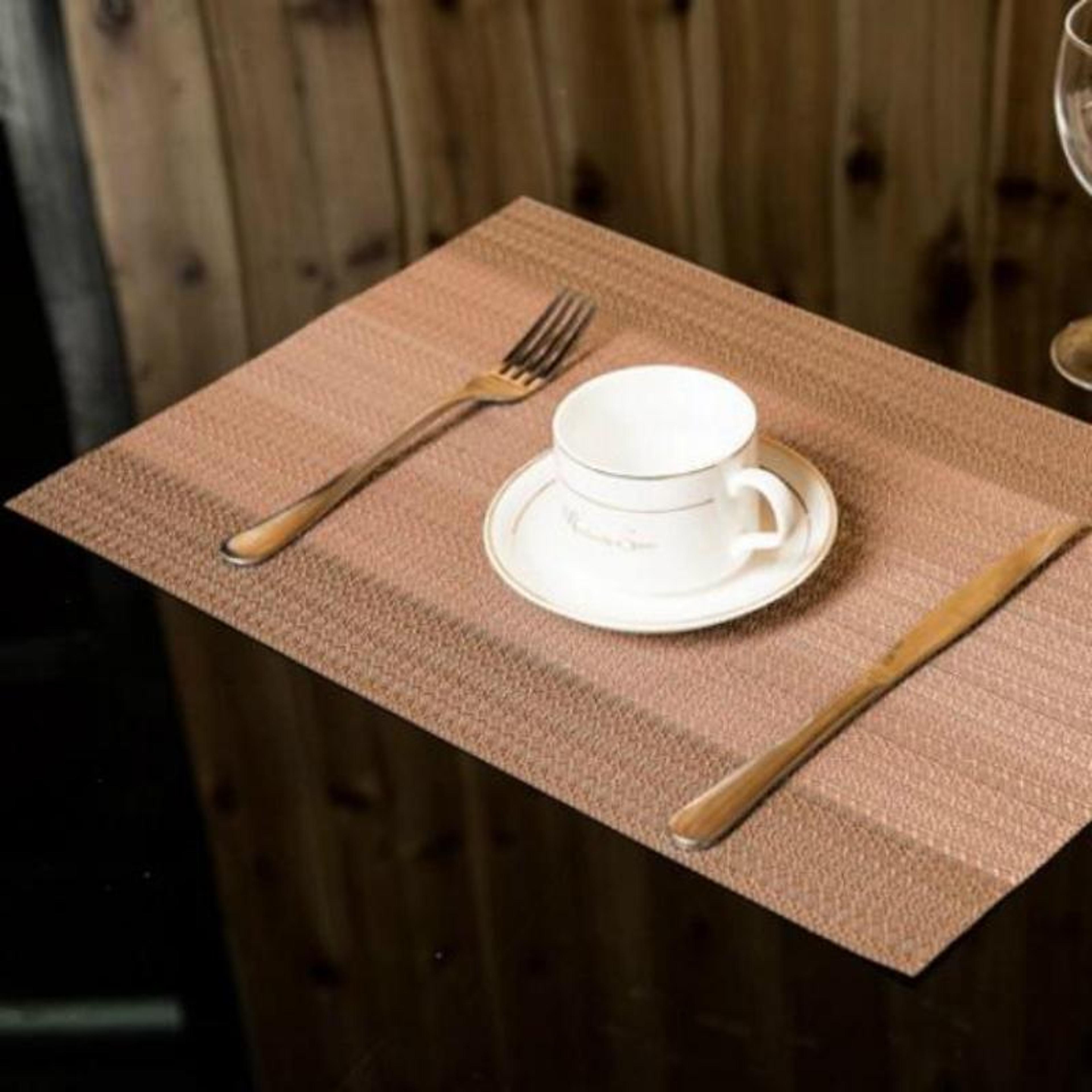 2-piece silicone placemat set heat resistant table mat for coffee cups & dining tables