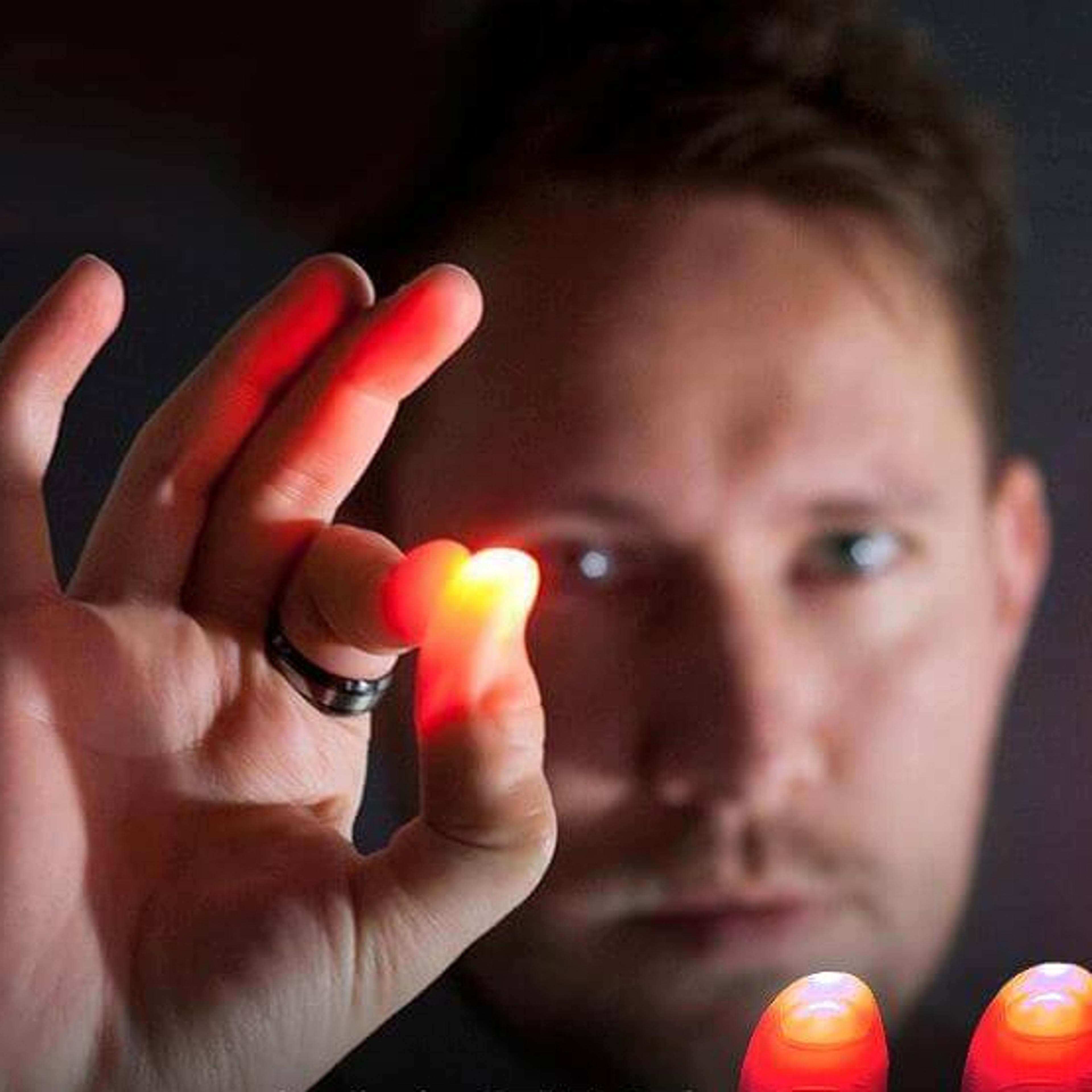 magic trick thumbs light