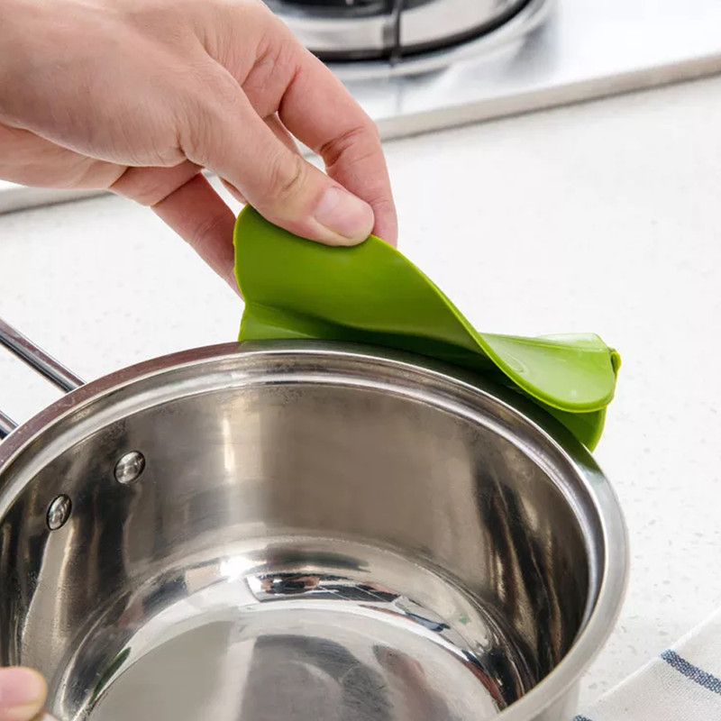 antispillsiliconefunnel5