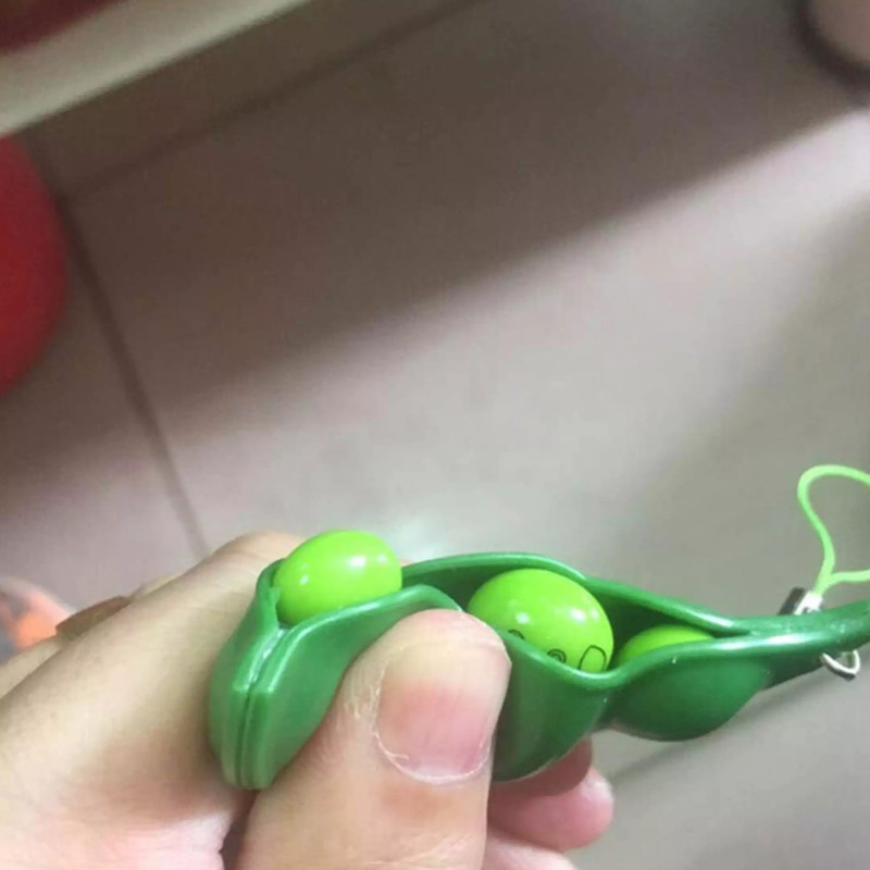 Edamame Pea Pod Keychain Fidget Toy1