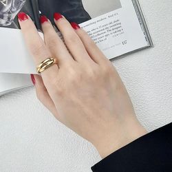 elegant 3 interlocked rings