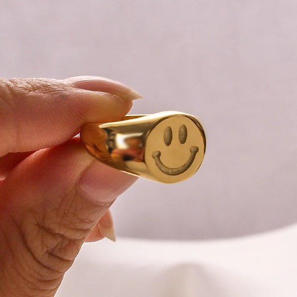 Gold Smiley Ring - Inspire Uplift