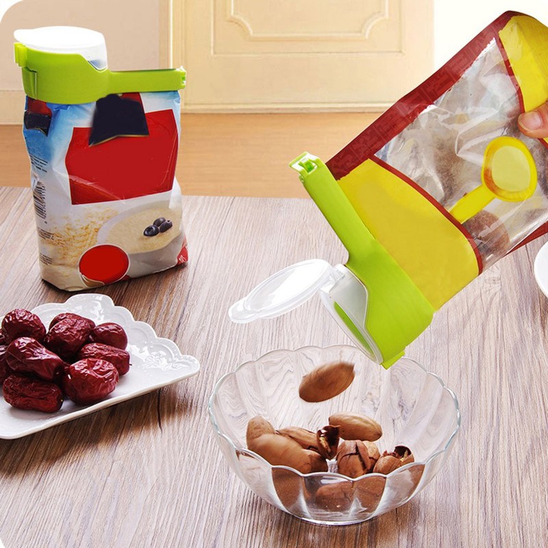 sealpourfoodstoragebagclip2