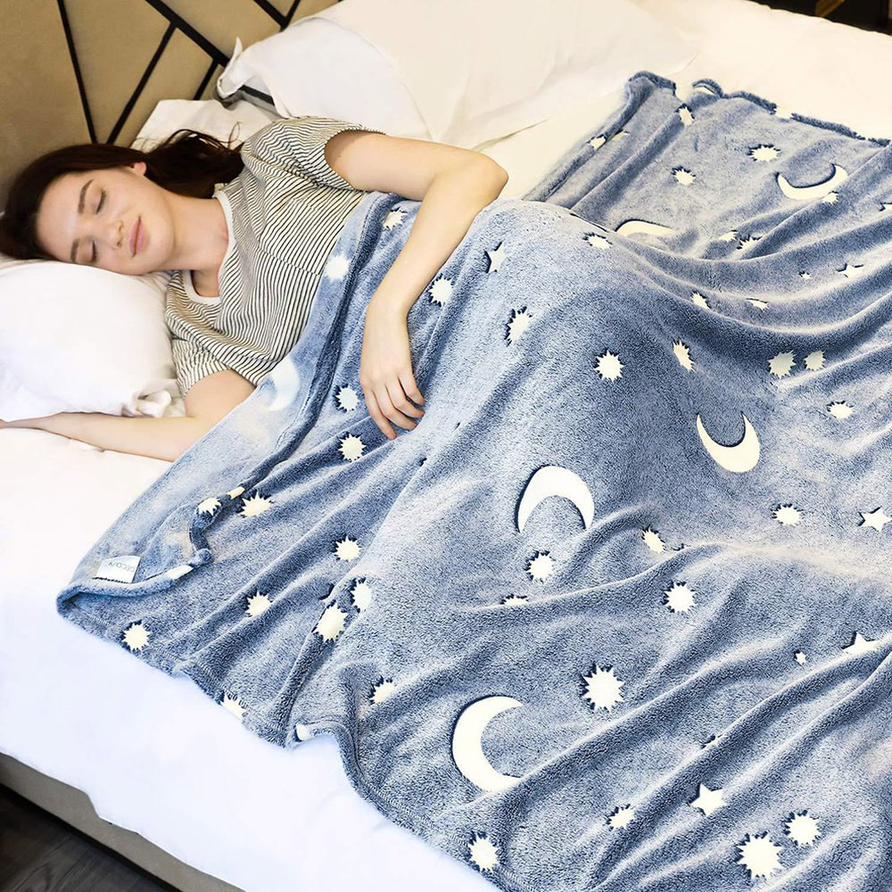 Super Soft & Plush Magic Glow In The Dark Blanket1