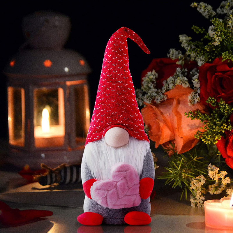 Valentine’s Day Faceless Doll Decoration 5