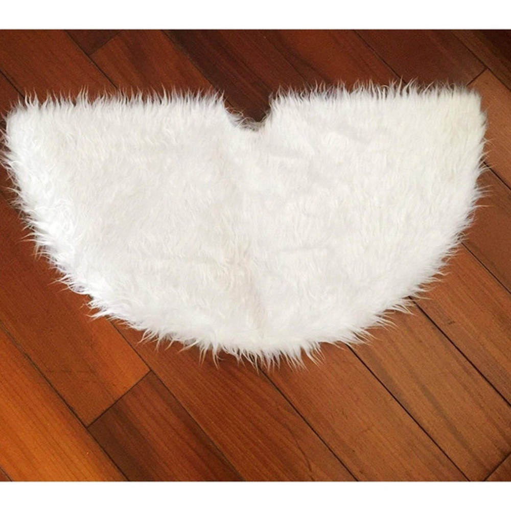 Faux Fur Christmas Tree Skirt (1).jpg