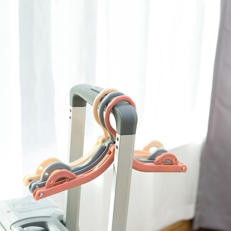 Retractable Portable Travel Hangers1