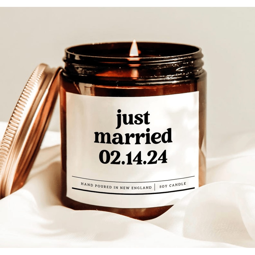 Just Married Candle Personalized Wedding Gift Newlywed Soy Candle Custom Wedding Date Gift For Brid 0