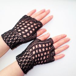 Gothic Bridal Lace Gloves Crochet Wedding Fingerless Gloves Women Black Cotton Gloves Vintage Summer Gloves Gift for Her