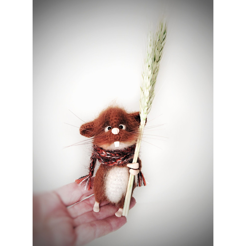 Little Brown Mouse With Spikelets 10 Cm 35 In High 2