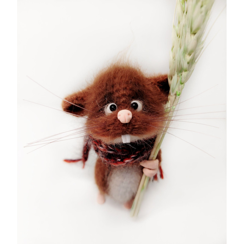 Little Brown Mouse With Spikelets 10 Cm 35 In High 4