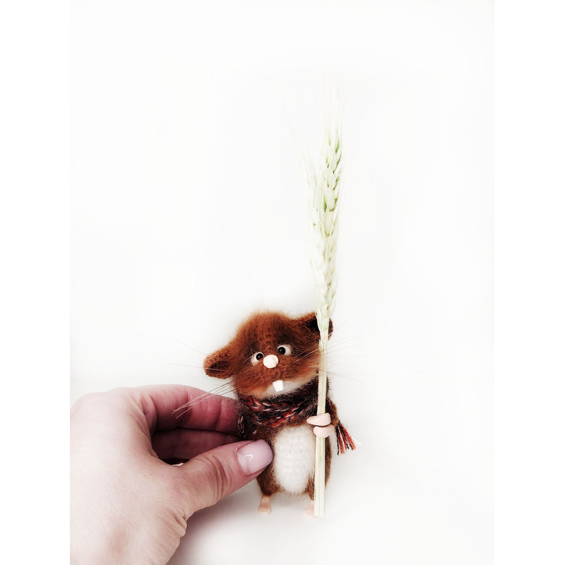 Little Brown Mouse With Spikelets 10 Cm 35 In High 7