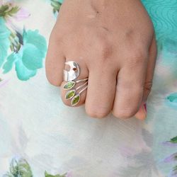 Dainty Peridot Ring Women, Crystal Ring, Green Peridot Sterling Silver Ring, Boho Gemstone Ring, Multi Stone Ring, Handm