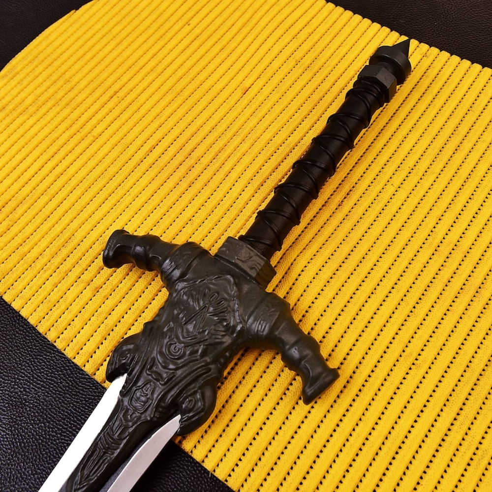 Custon Hand Forged 1095 Carbon Steel Dark Souls DS Artorias GreatSwordWolf Knights GreatSwordReplica SwordBest Gift 4