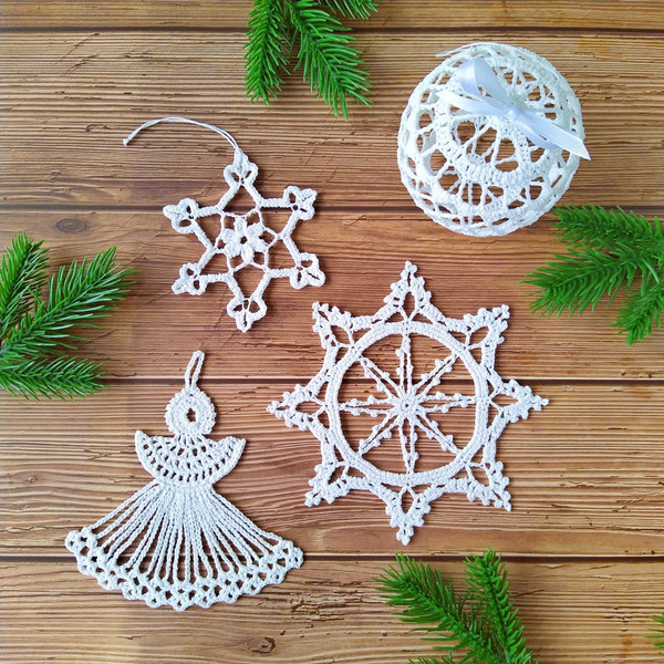 crochet christmas tree decorations patterns.jpg