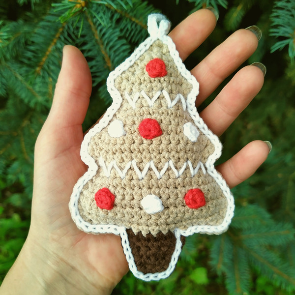 Crochet Christmas Gingerbread tree.jpg