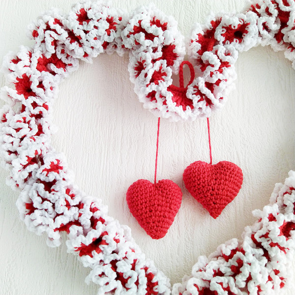 valentine's day crochet gifts.jpeg