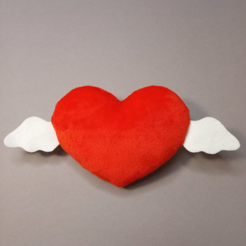 valentines-decor-heart-plush-handmade