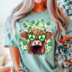 st patrick's day highland cow shirt, retro st patricks, st patrick's day shirt, clover, shamrock shirt