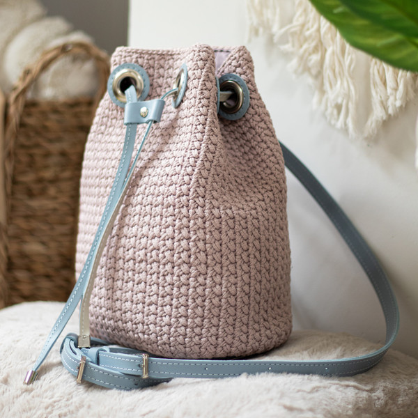 crochet-backpack-tutorial1.jpg