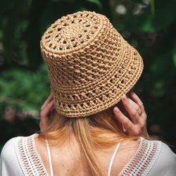 Bucket hat crochet pattern, raffia hat pattern, video tutorial & instuction how to crochet raffia hat, sun hat tutorial