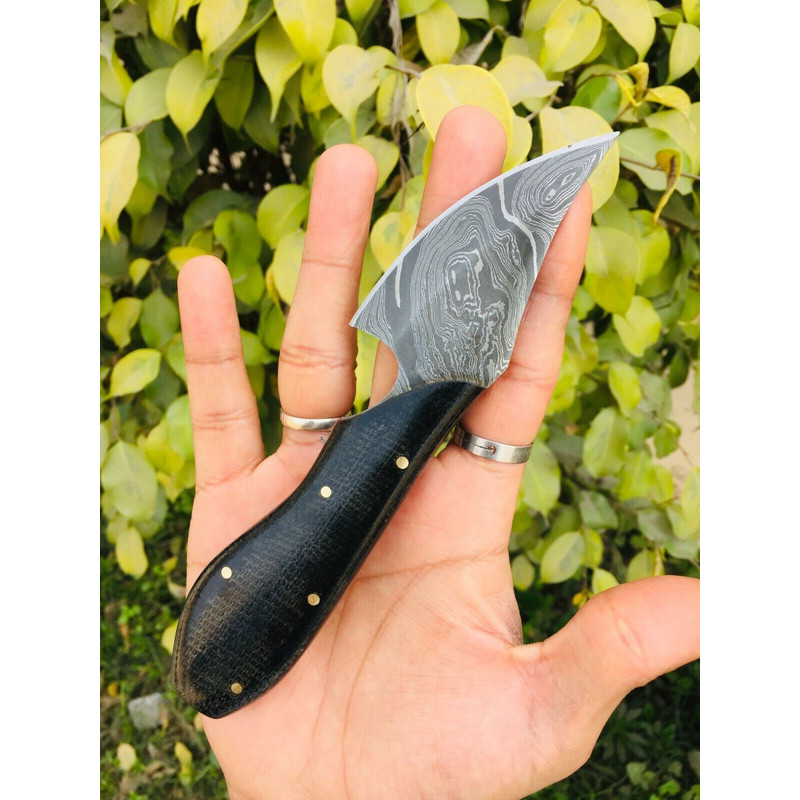 Handmade-Damascus-Skinner-Unrivaled-Craftsmanship-for-Outdoor-Adventures-Perfect-for-Skinner-and-Camping (9).jpg