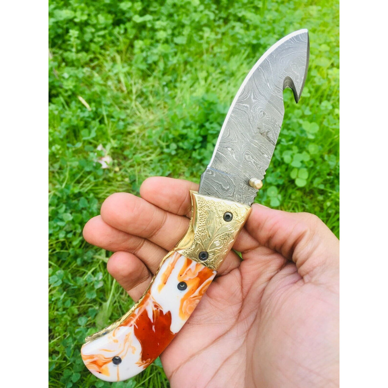 Best-in-Class-Gift-Handmade-Damascus-Camping-Knife-for-Him (1).jpg