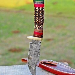 BladeMaster's Finest: Custom Handmade Damascus Steel Hunting Knife – Ideal Gift for Him