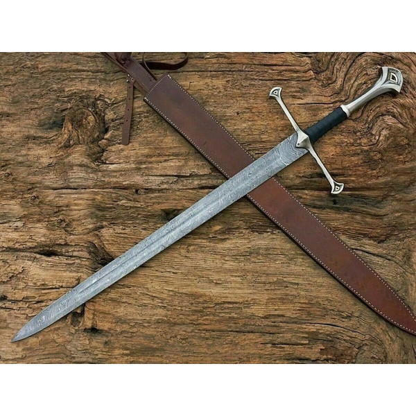 Handmade_Damascus_Steel_Anduril_Sword_with_Wall_Mount_-_Narsil_King_Aragorn_Replica,_Battle_Ready_-_Best_Gifts_for_Men (7).jpg