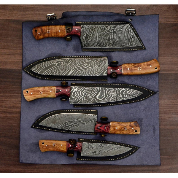 Exquisite_Hand_Forged_Damascus_Chef's_Knife_Set_-_05_Kitchen_&_BBQ_Knives_with_Free_Leather_Sheet_-_Perfect_Cooking_Gift (2).jpg