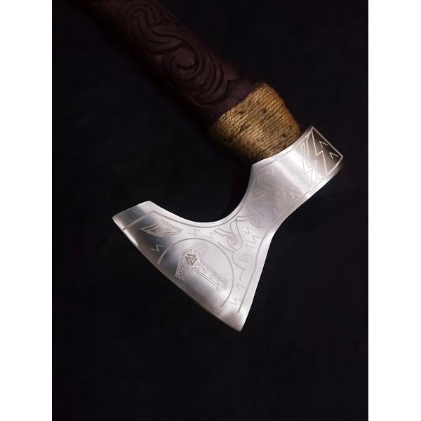 Thor's_Might_Customized_Large_Engraved_Axe_–_Unleash_the_Power!__Limited_Edition (5).jpeg