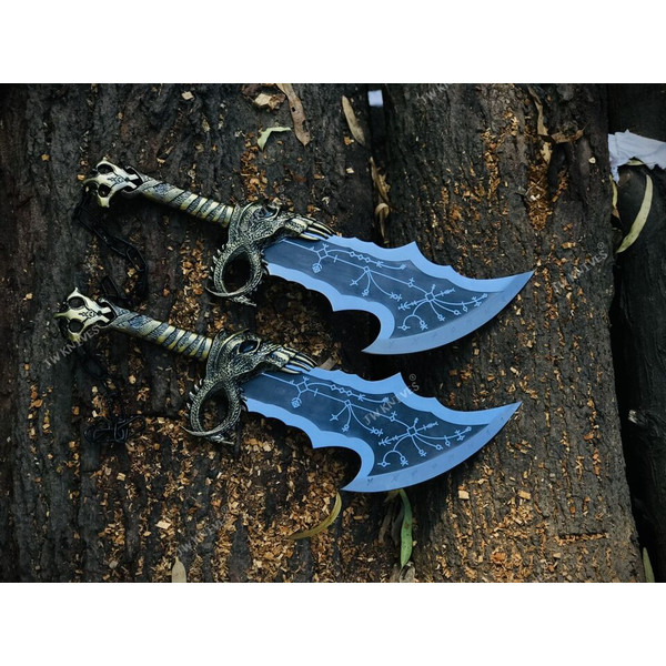 Kratos_Blades_of_Chaos_with_Wall_Mount  God_of_War_Twin_Blades (11).jpeg
