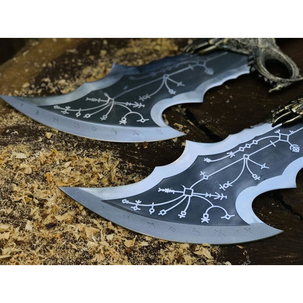 Kratos_Blades_of_Chaos_with_Wall_Mount  God_of_War_Twin_Blades (9).jpeg