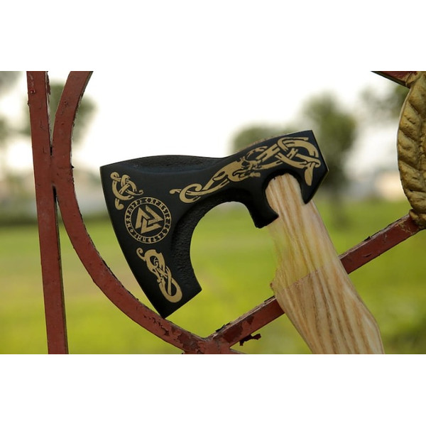 Personalized_Viking_Axe-Handmade_Forged_Ragnar_Axe_Ideal_for_Hunting_Camping_and_a_Unique_Gift_for_Him,_Christmas_Gift (8).jpg