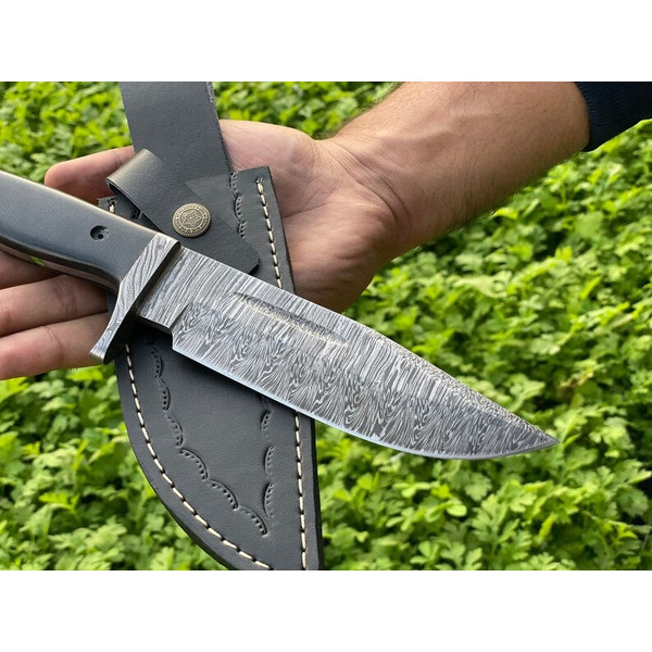 Customize_Your_Adventure_Tactical_Chef,_Survival,_and_Bushcraft_Knives_Collection (5).jpg